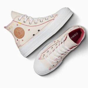 NWT Converse Chuck Taylor All Star Lift Platform Western Stitch Women's Size 9